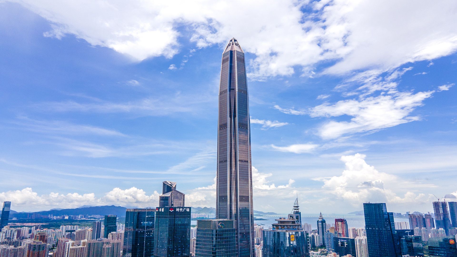 香港环球贸易中心大厦_香港环球贸易广场结构体系_香港环球贸易广场钢结构工程