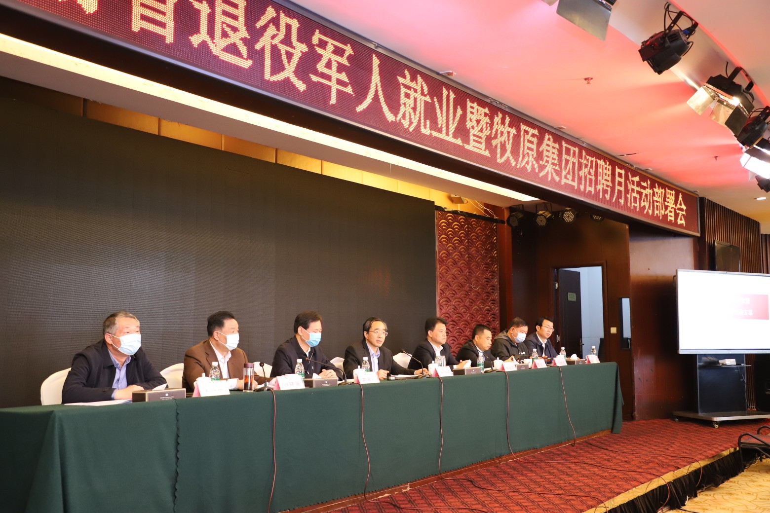 提供岗位逾1800个！丰顺举办“金秋招聘月”暨企业用工保障现场招聘活动