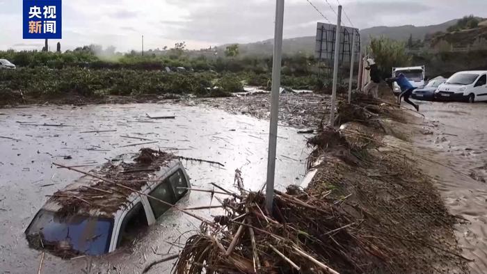 _重庆暴雨造成35人死亡_西班牙灾难