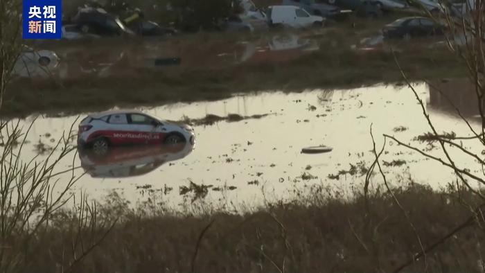 重庆暴雨造成35人死亡_西班牙灾难_