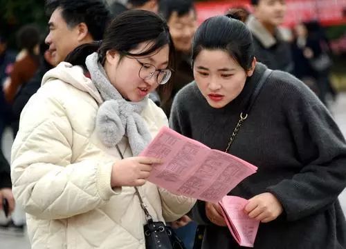 职场女性面临的障碍_职场女性的劣势_女性在职场中的劣势