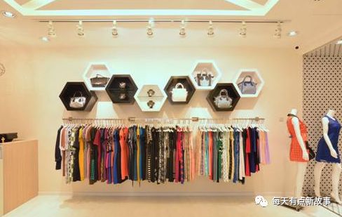 装修效果图服装店_小服装店装修效果图原单_效果图服装店手绘