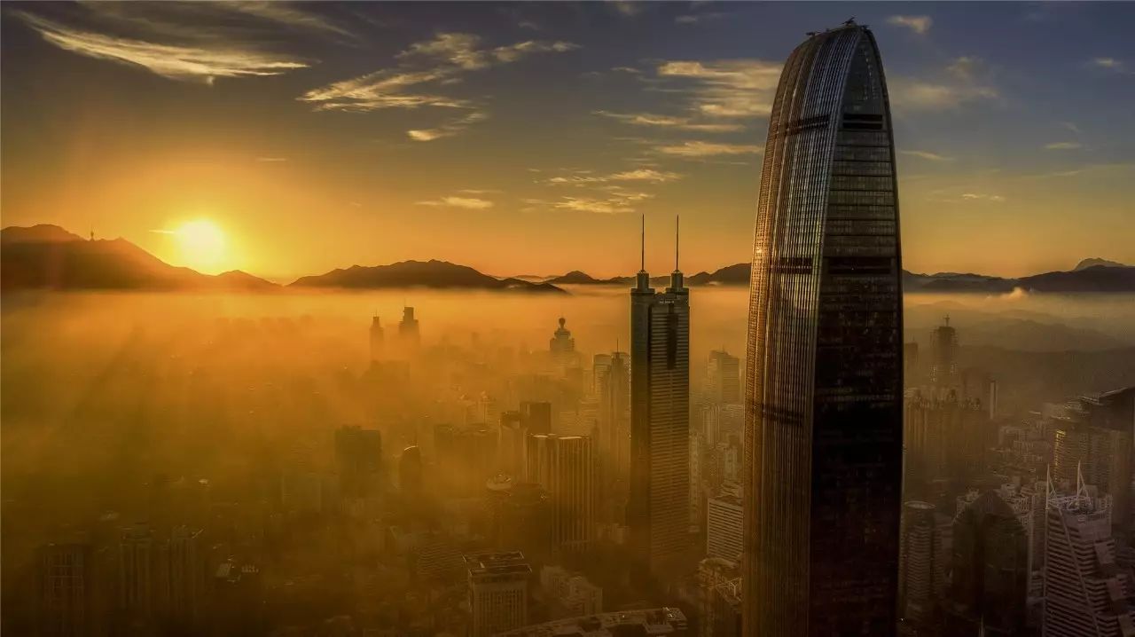 深圳钢结构雨棚制作_深圳钢结构雨篷_钢结构雨棚价格多少钱一平