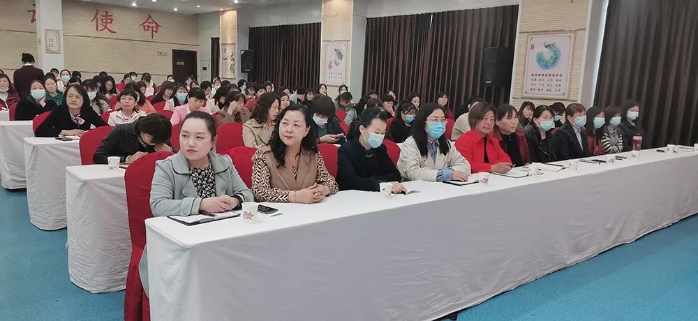 职场女性礼仪规范_女性职场礼仪_职场女性礼仪规范标准