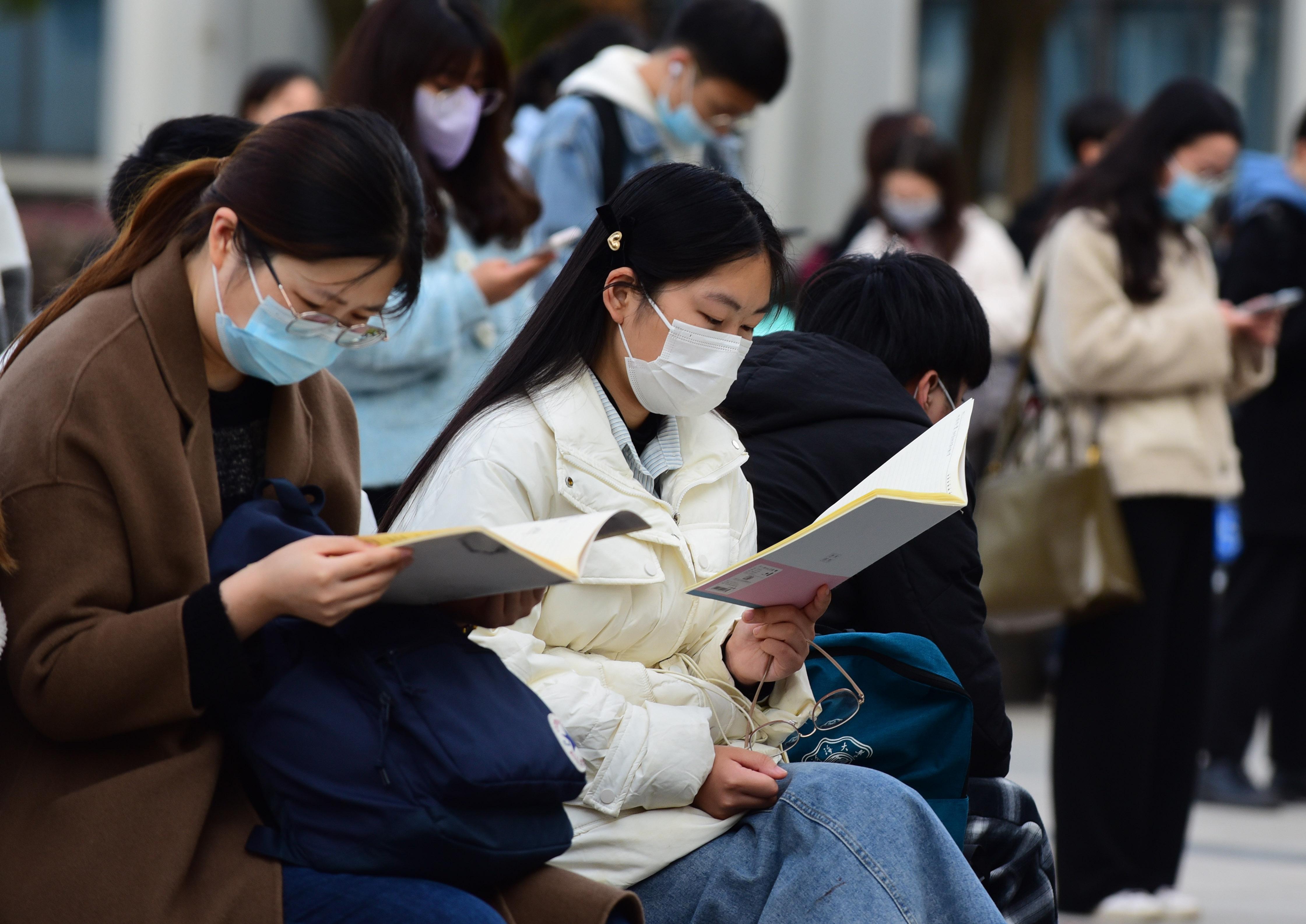 国考面试：结构化面试和无领导小组讨论，小动作可能丢分