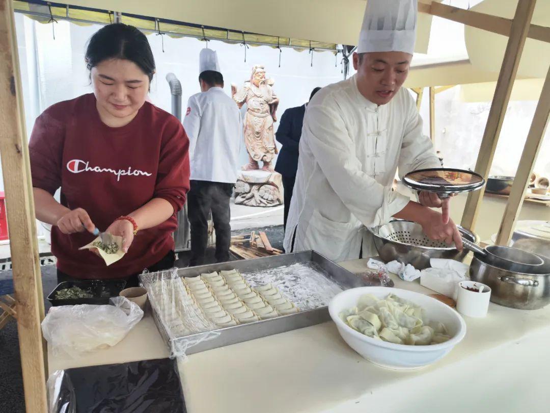 葫芦饭馆外卖大爷__葫芦饭店在哪儿