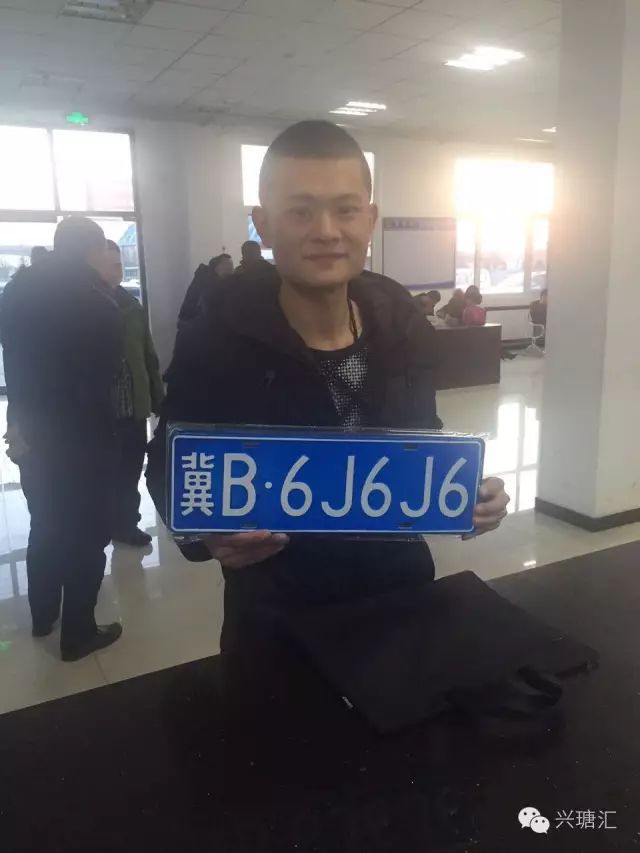 过户流程上牌二手车多少钱_过户二手车怎么上牌照_二手车过户上牌流程