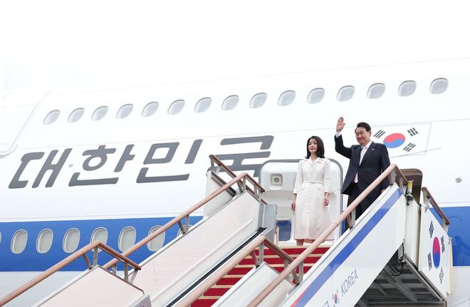 韩国总统弹劾案“戏剧”24小时：尹锡悦逃过弹劾，但可能还得下台_韩国总统弹劾案“戏剧”24小时：尹锡悦逃过弹劾，但可能还得下台_