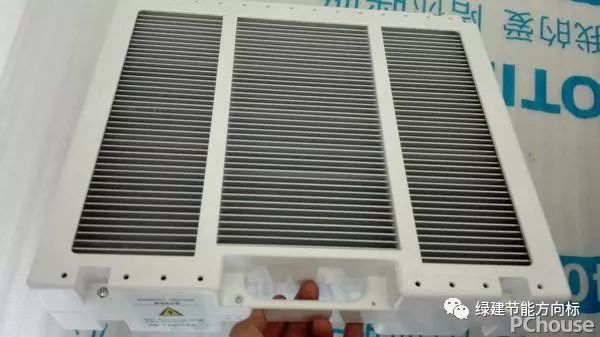 小20平房客厅吊顶装修效果_客厅吊平顶多少钱一平方_客厅吊平顶好看吗