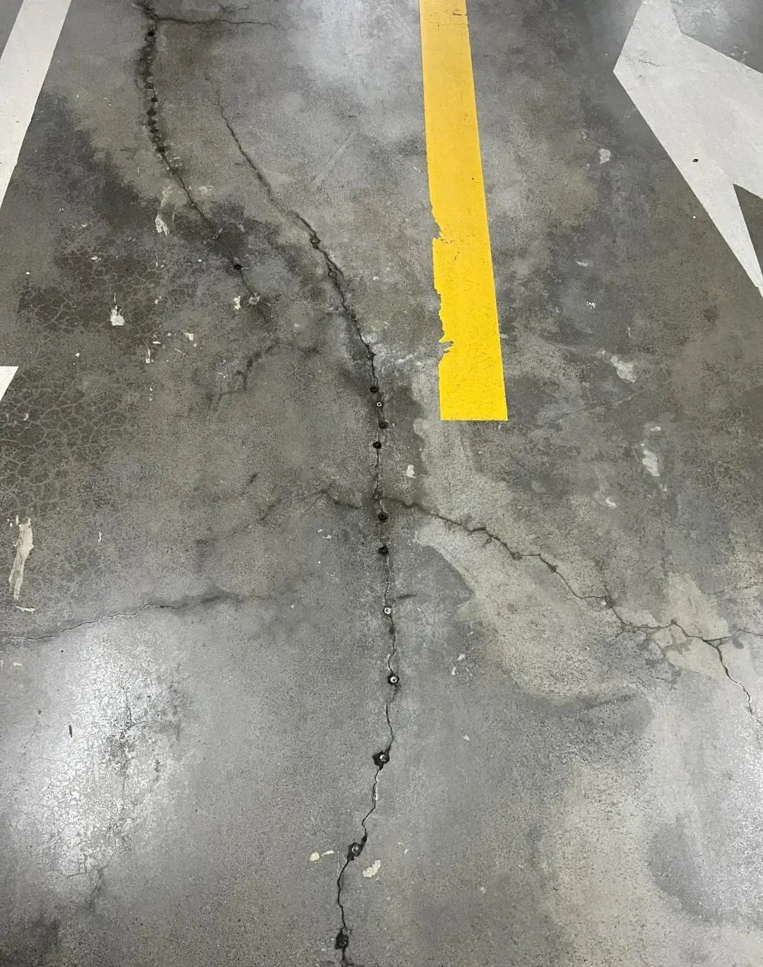 小区什么档次？地下车库走一遭便知，差距一目了然__小区什么档次？地下车库走一遭便知，差距一目了然