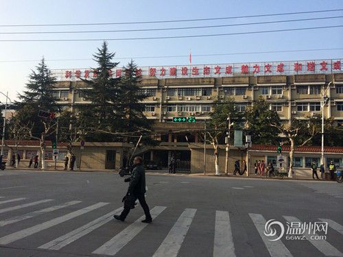 钢套钢保温管结构_钢网格结构_文成钢结构