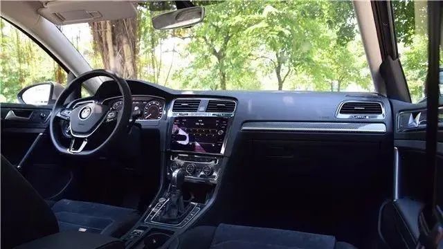 福克斯二手两厢车多少钱_福克斯两厢二手车_福克斯二手两厢车价格