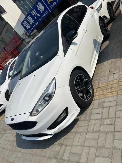 福克斯二手两厢车多少钱_福克斯二手两厢车价格_福克斯两厢二手车