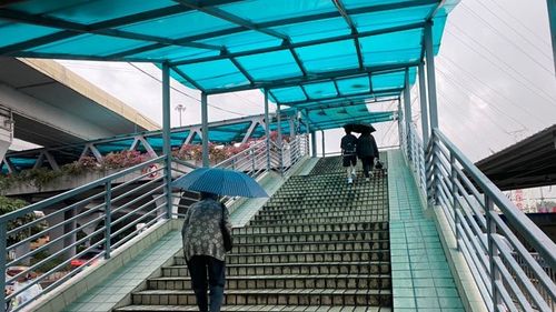钢结构雨棚构造_广州钢结构雨棚_钢结构雨棚价格