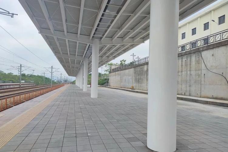 广东钢结构雨棚厂家_广州钢结构雨棚_雨棚钢结构图