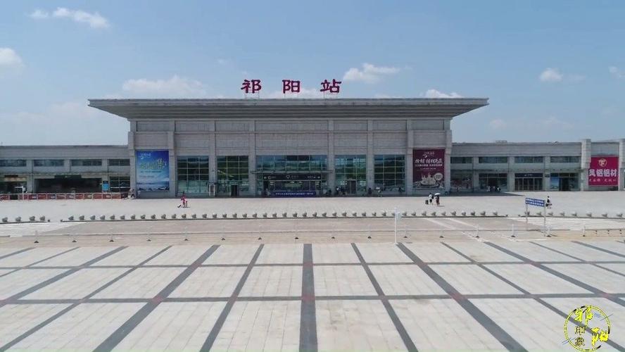 广州钢结构雨棚_广东钢结构雨棚厂家_雨棚钢结构图
