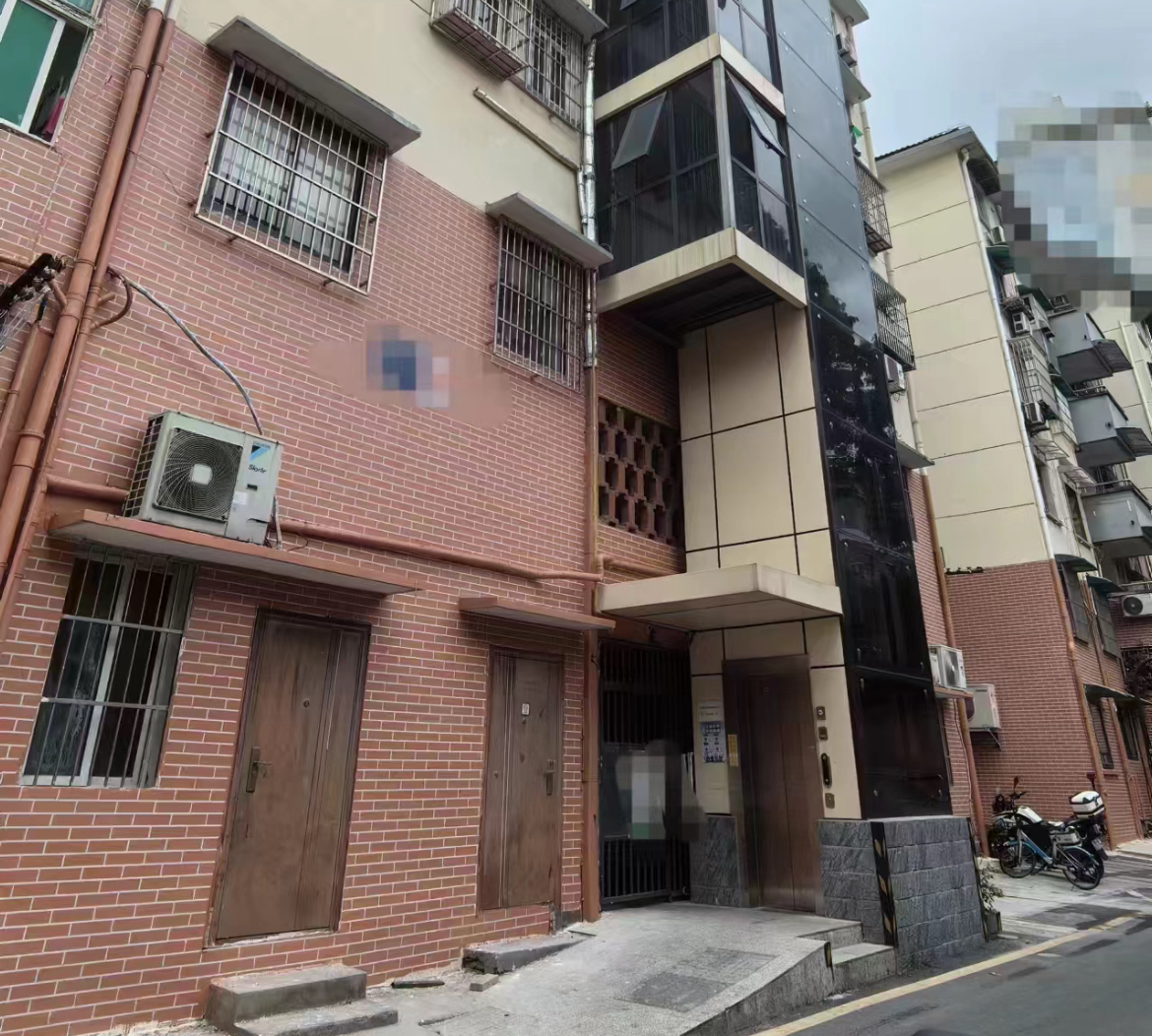 老小区加装电梯“虎头蛇尾”，真是“汝之蜜糖，吾之砒霜”__老小区加装电梯“虎头蛇尾”，真是“汝之蜜糖，吾之砒霜”