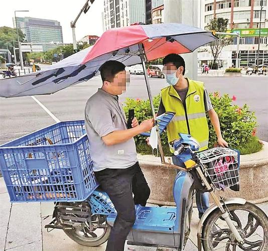 钢结构雨棚价格多少钱一平_深圳钢结构雨篷_钢结构雨棚报价