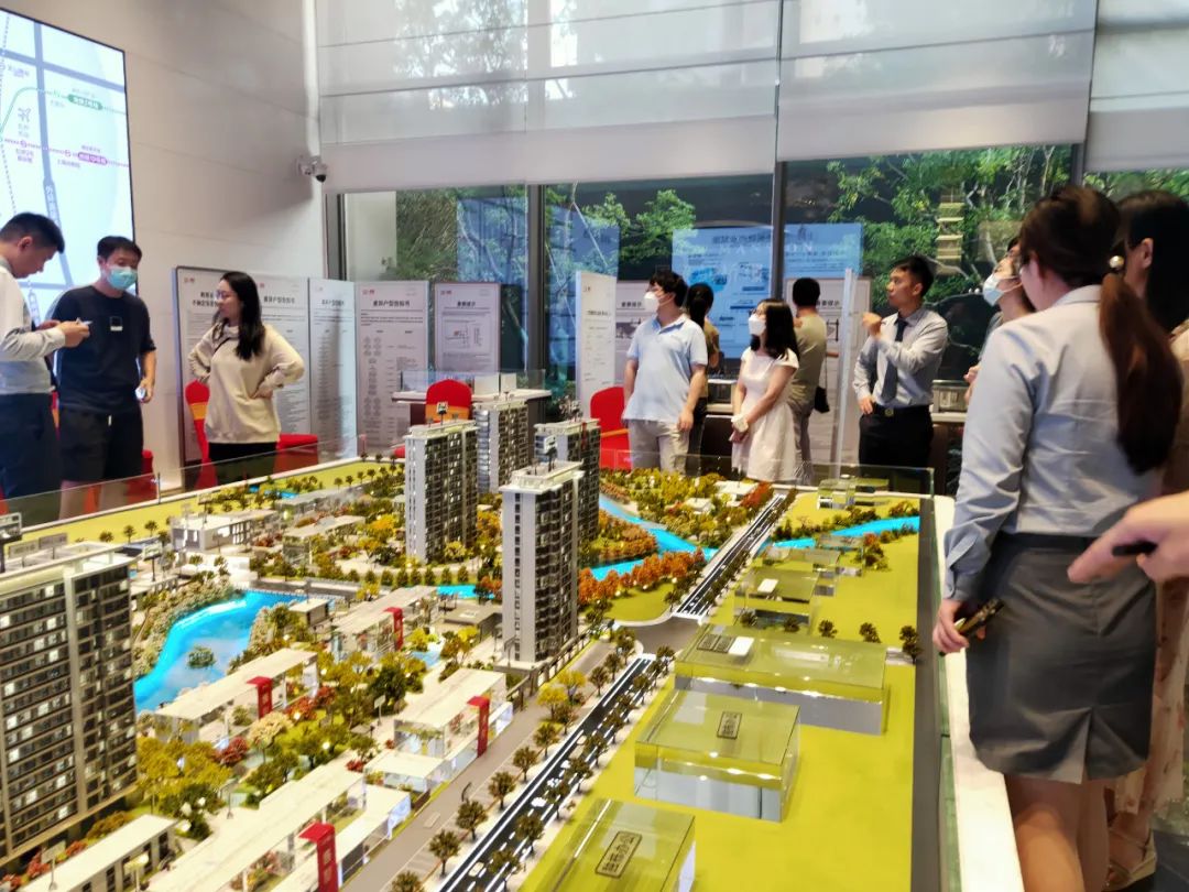 上海认房不认贷政策实施后市场活跃度提升，多个楼盘一天认购上百套