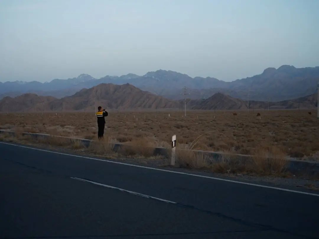 在上万公里的旅行中，我撞破了楚门的世界_在上万公里的旅行中，我撞破了楚门的世界_