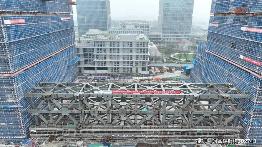 钢结构连廊_钢结构连廊安装视频_钢结构连廊多少钱一平方