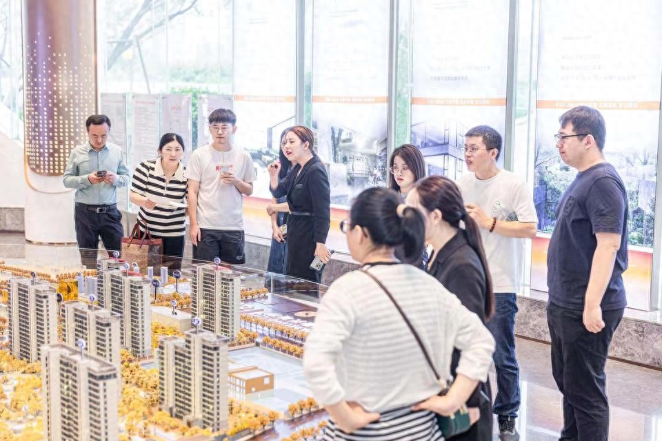 2023年济南楼市利好政策频出，房价低位贷款利率下调，购房者迎来历史友好期