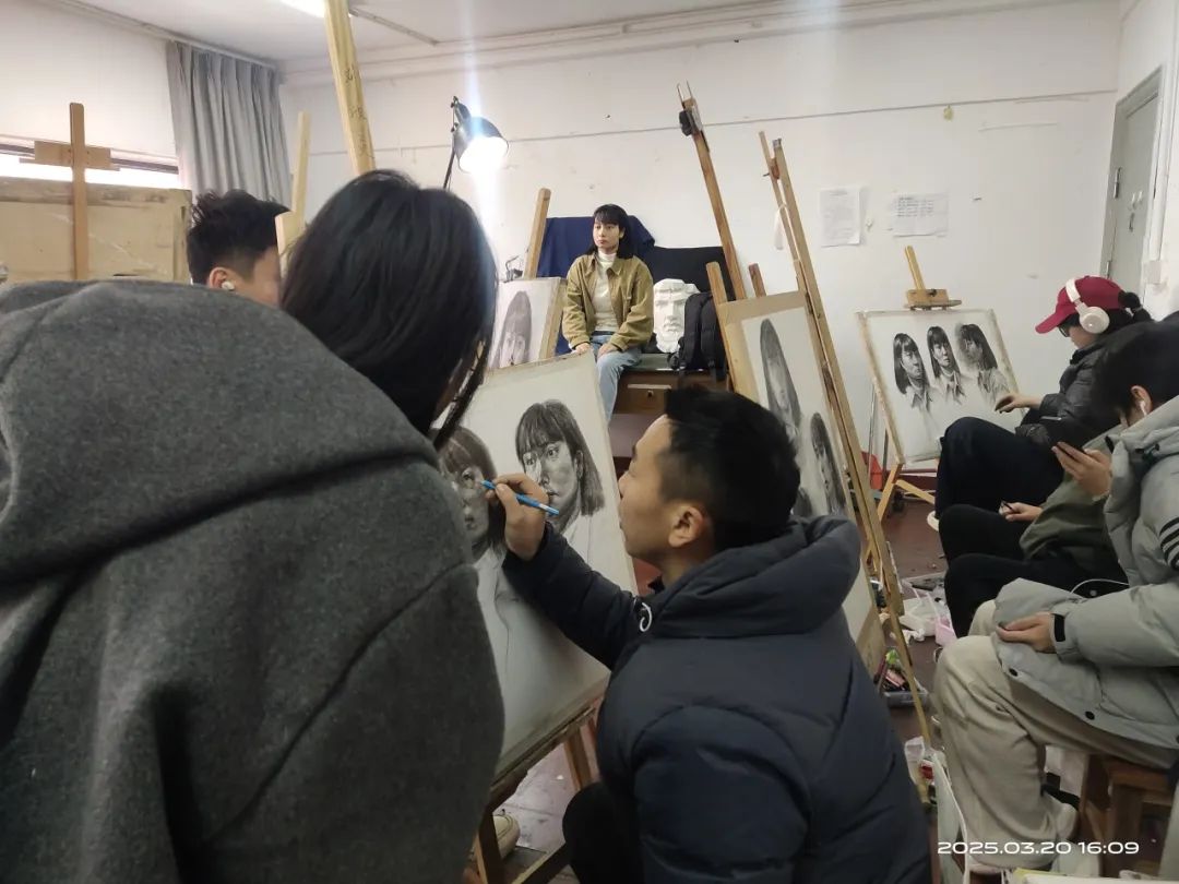 表现素描sketch_素描表现手法分为哪两种_素描表现形式有哪三种