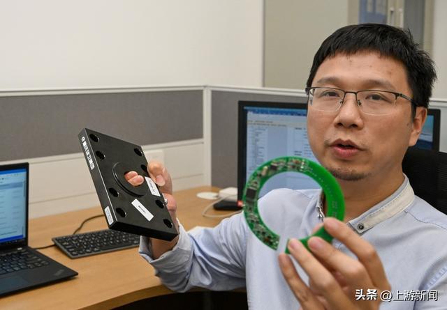 “新青年建功新重庆”系列报道⑦｜跟着作业车玩“跨界”，他们自研出智慧环卫的“心脏”_“新青年建功新重庆”系列报道⑦｜跟着作业车玩“跨界”，他们自研出智慧环卫的“心脏”_
