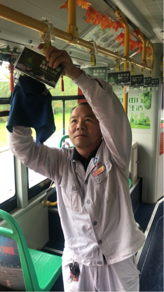 公交驾驶员文明服务_关心驾驶员从业环境_芜湖运泰驾校