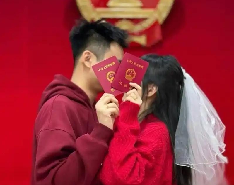 松阳工作_双婚事件 松阳潘某 婚礼领证争议