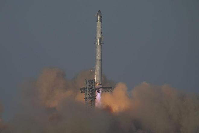 外媒评价嫦娥4号发射_台湾试射导弹爆炸_