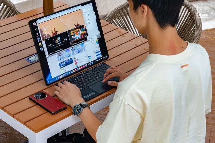 华为的折叠机_华为折叠手机电脑功能_