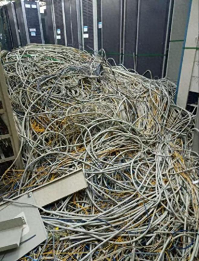  报废电缆拍卖天价 _电缆废铜_