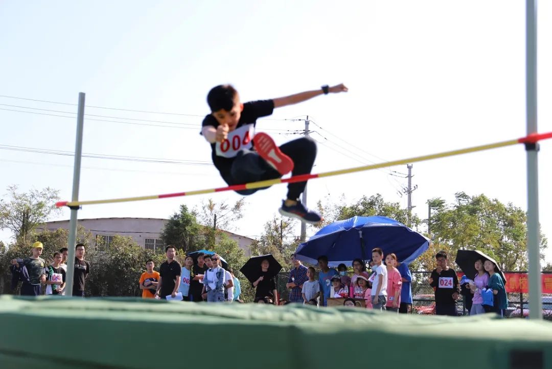 三山中学第17届田径运动会_芜湖三山中学_青春活力运动会