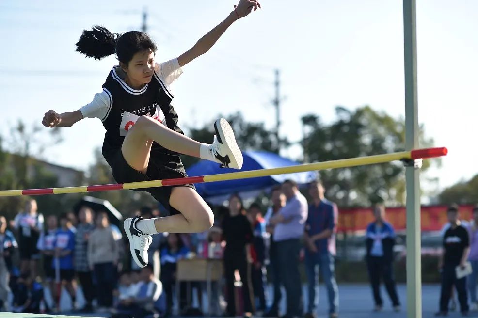 青春活力运动会_三山中学第17届田径运动会_芜湖三山中学